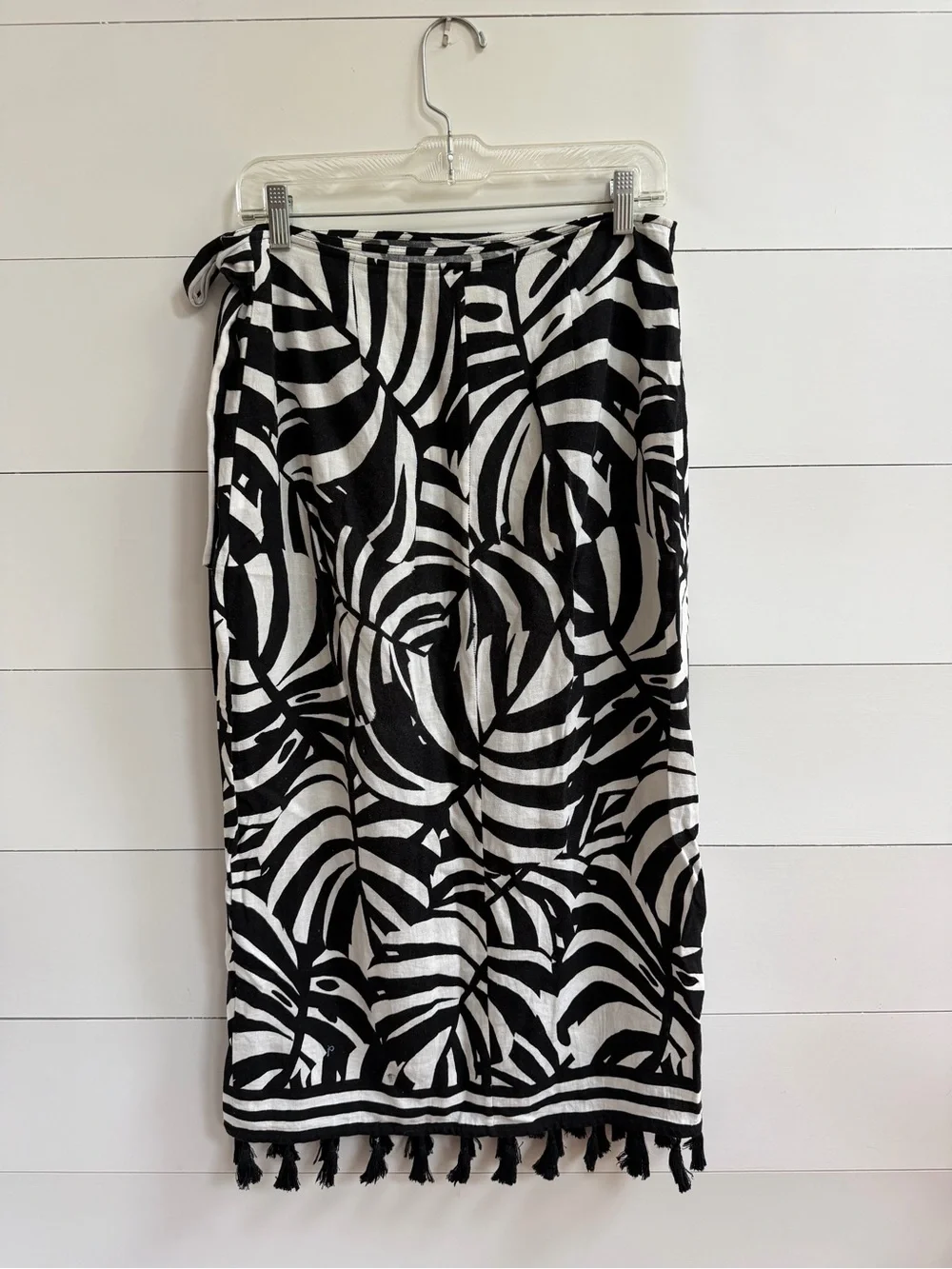Farm Rio Sami Wrap Midi Skirt - Picture 3 of 4